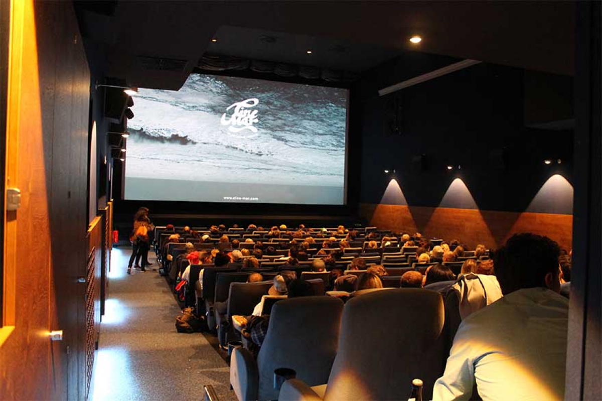 „Cine Mar – Movie Night” - Surfen im Kino