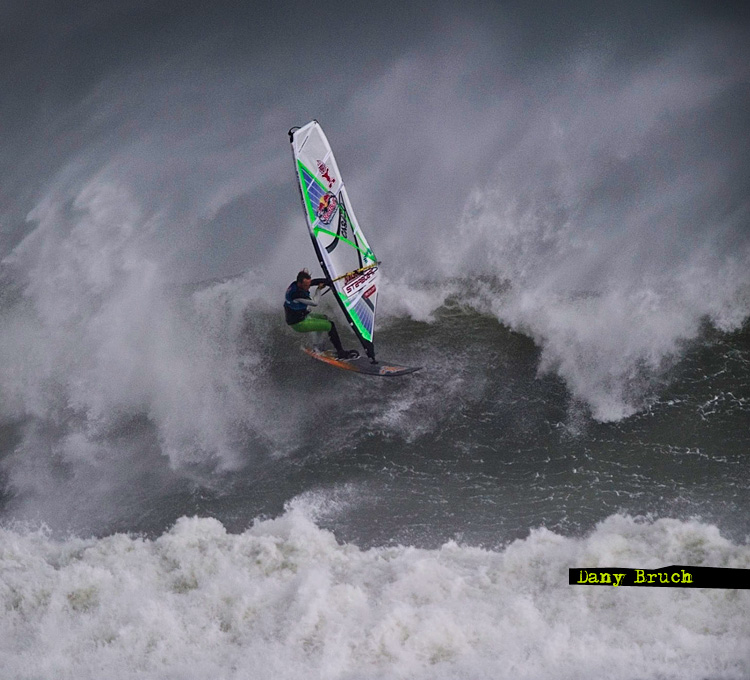 Red Bull Stormchase - Mission 3 - Cornwall