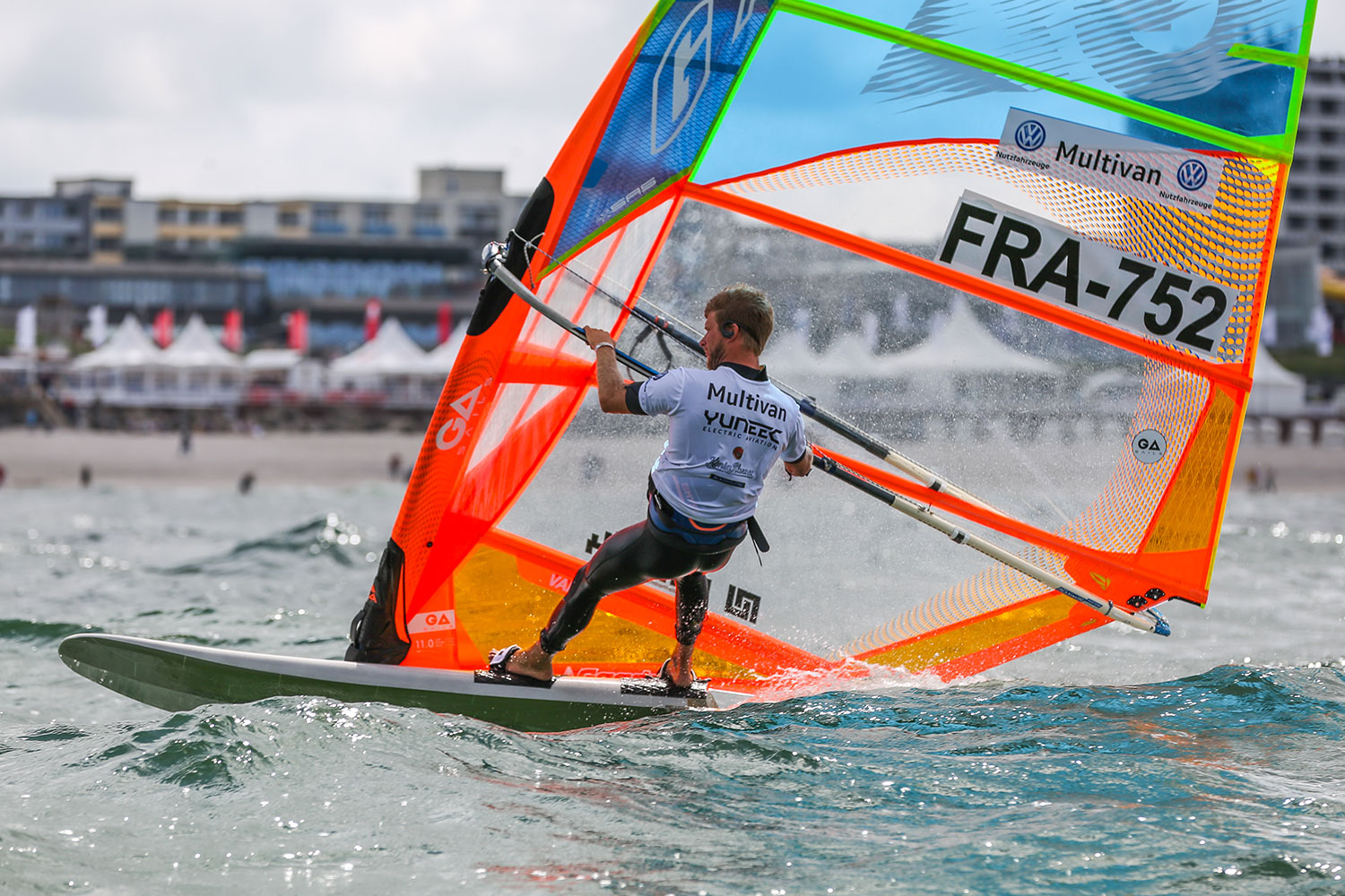 Formula Windsurfing WM