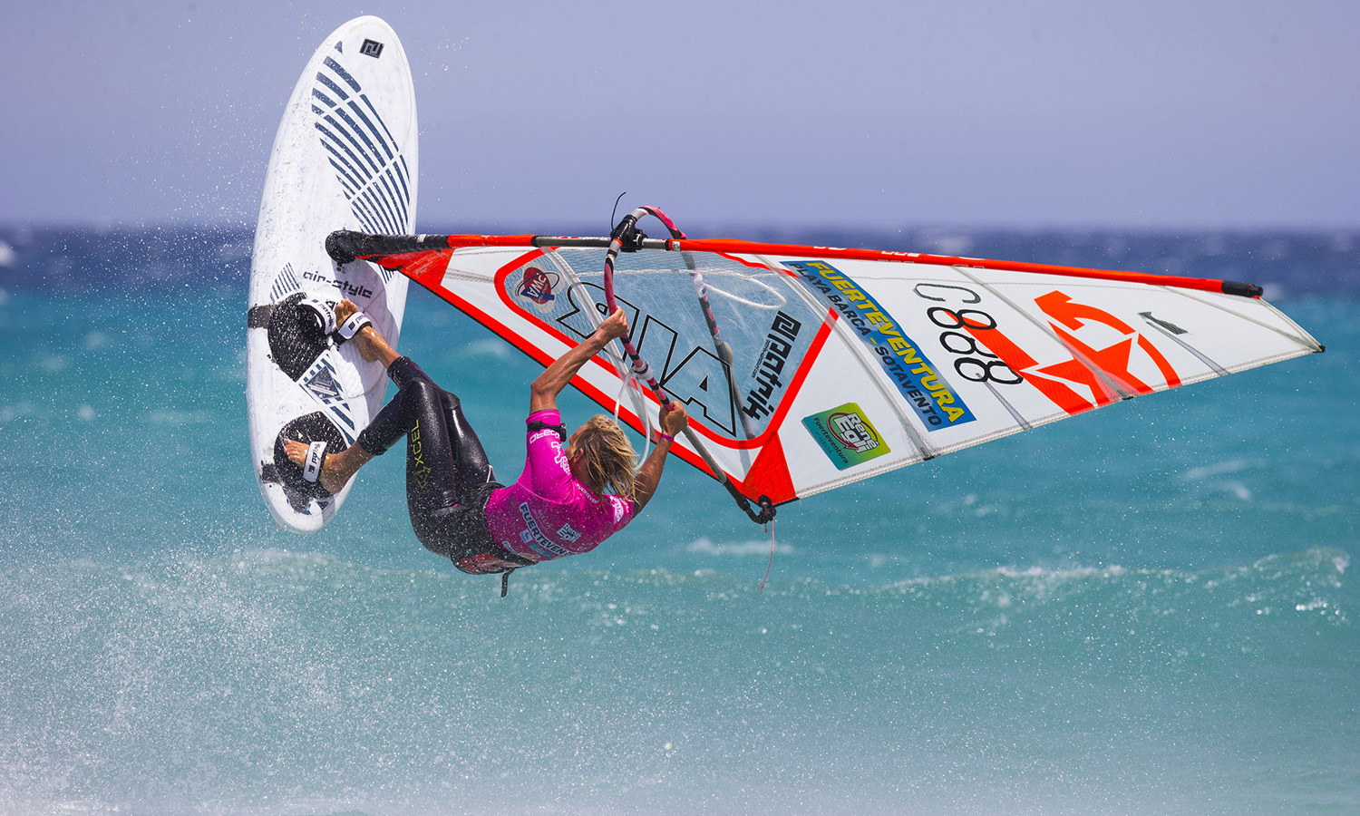 PWA Windsurf World Cup Fuerteventura 2018 - Freestyle Action am Sotavento Beach