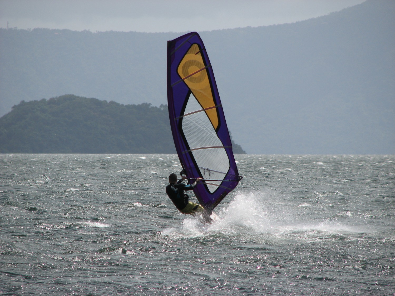 02.12.2011 - Taal Lake Yacht Club, Philippines