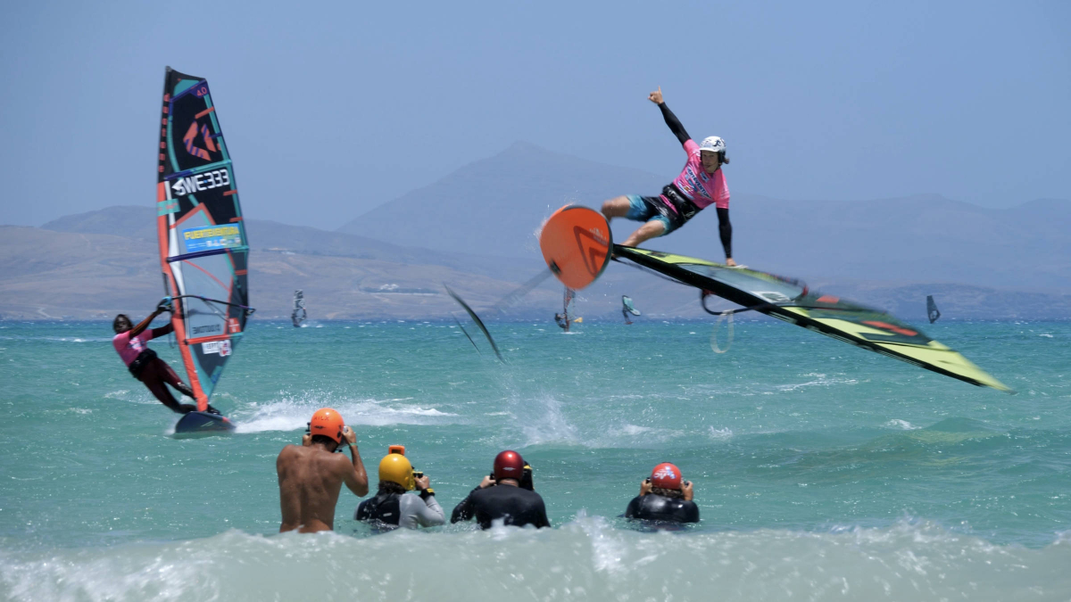 Balz Müller gewinnt die Expression Session mit seinem Windfoil Equipment