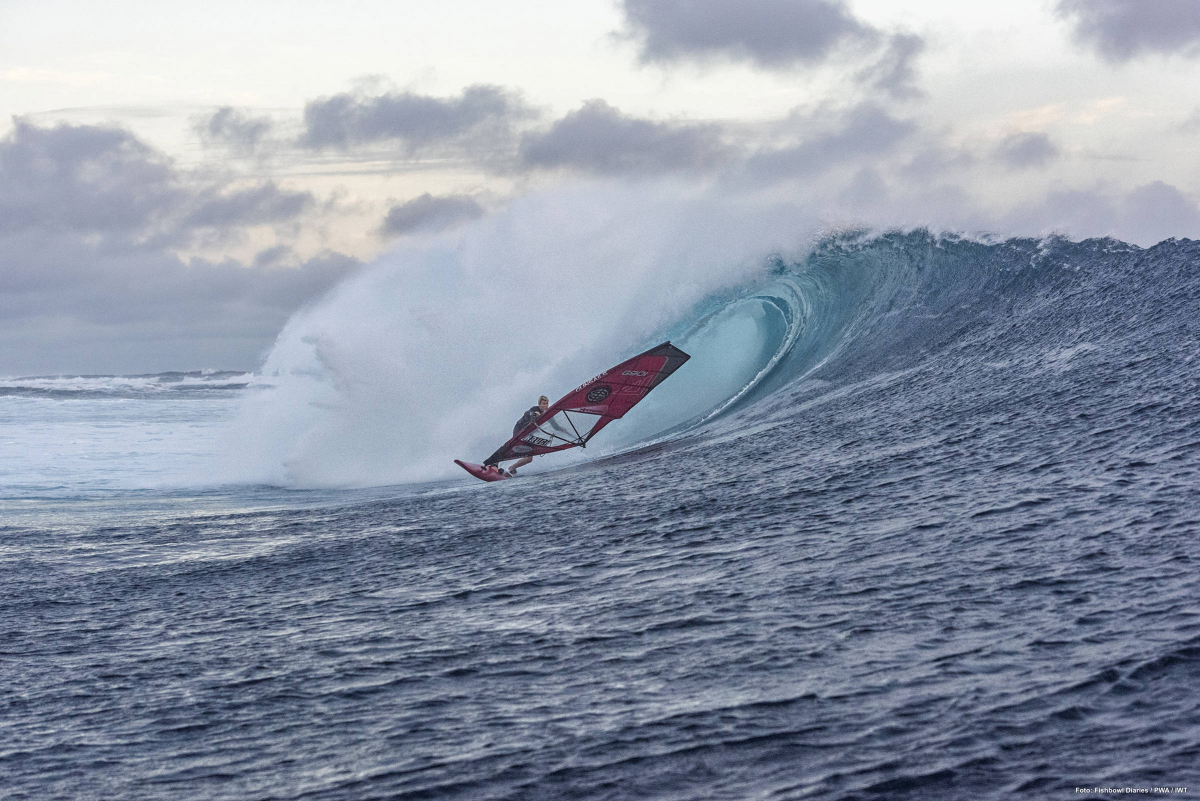 IWT / PWA Wave World Cup Fidschi - Julian Salmonn