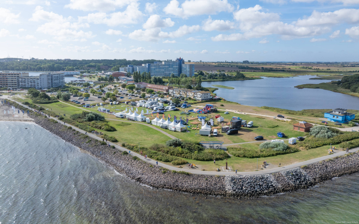 Fahrerlager und Windsurfspot am Steinwarder Strand
