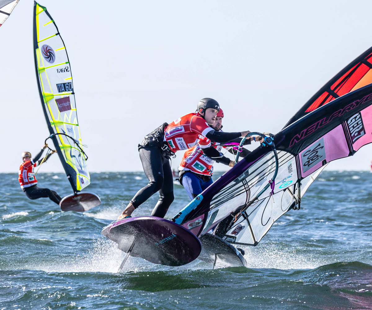 Innerdeutsches Duell: Nico Prien (GER-7) und Michele Becker (roter Helm)