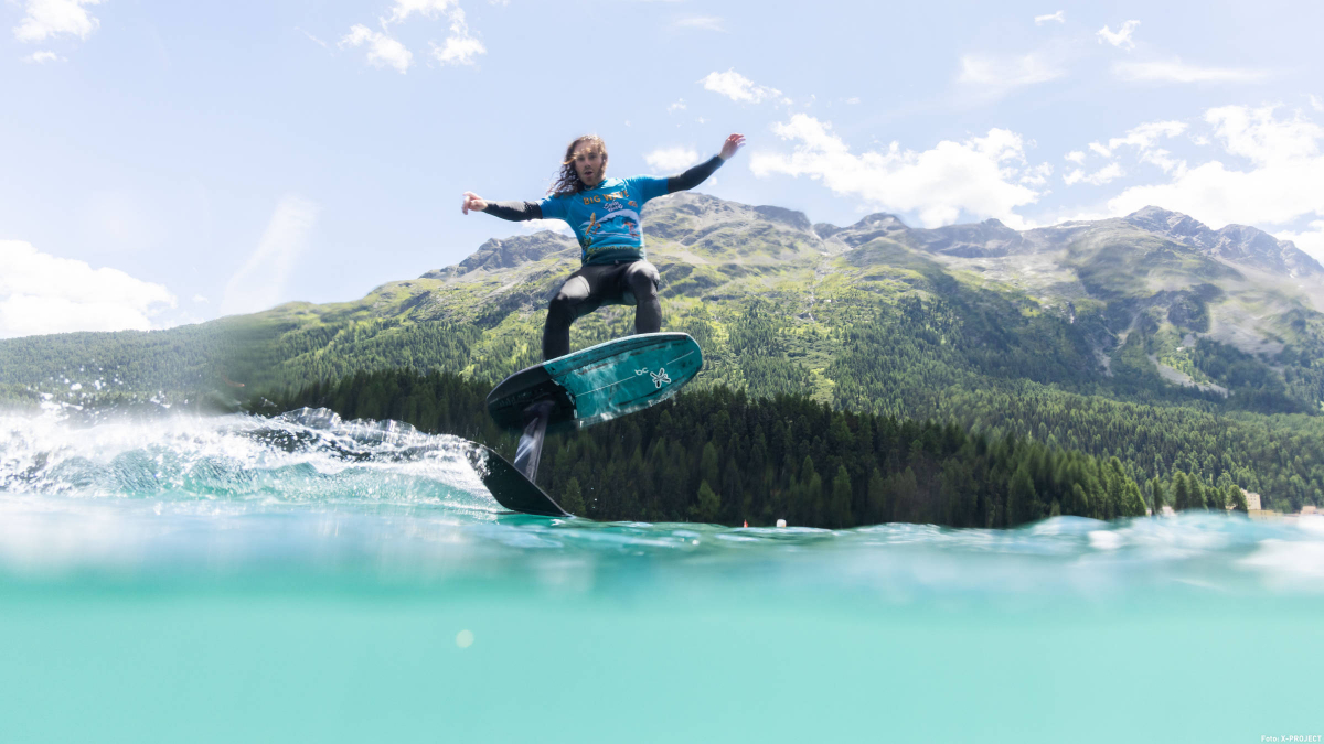 Pump foiling on Lake St. Moritz