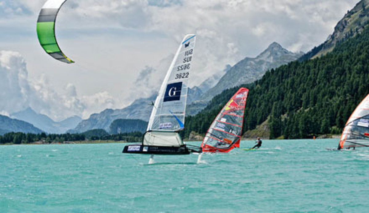 Engadinwind - Kiter gegen Windsurfer & Segler