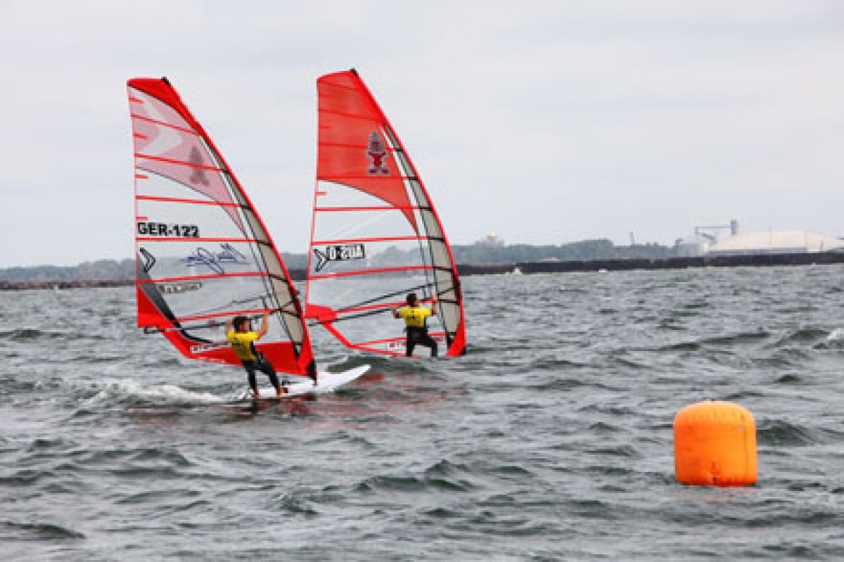 WM: Platz 5 für Langer - Formula Windsurfing