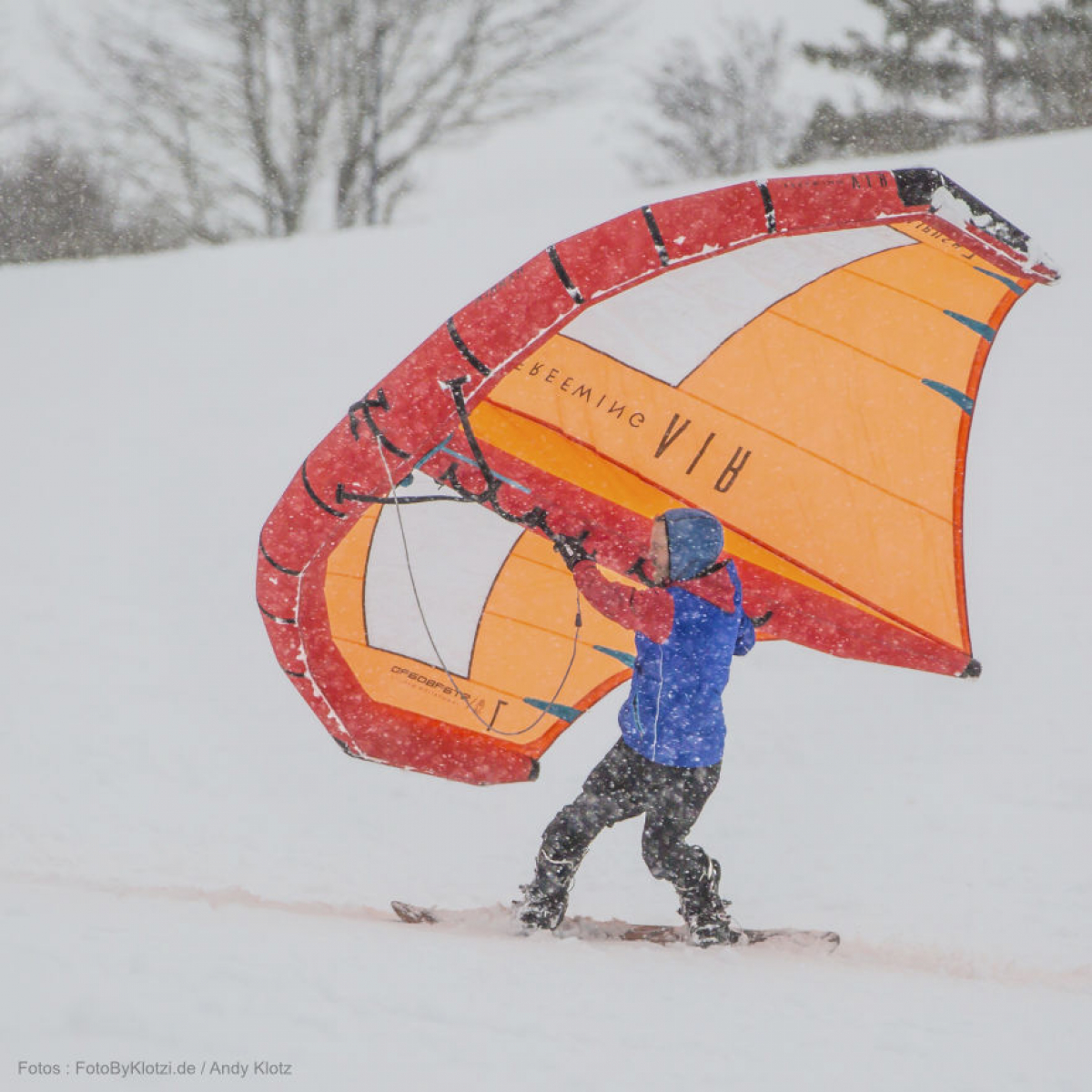 Wing + Snowboard - Mittagspausenspaß