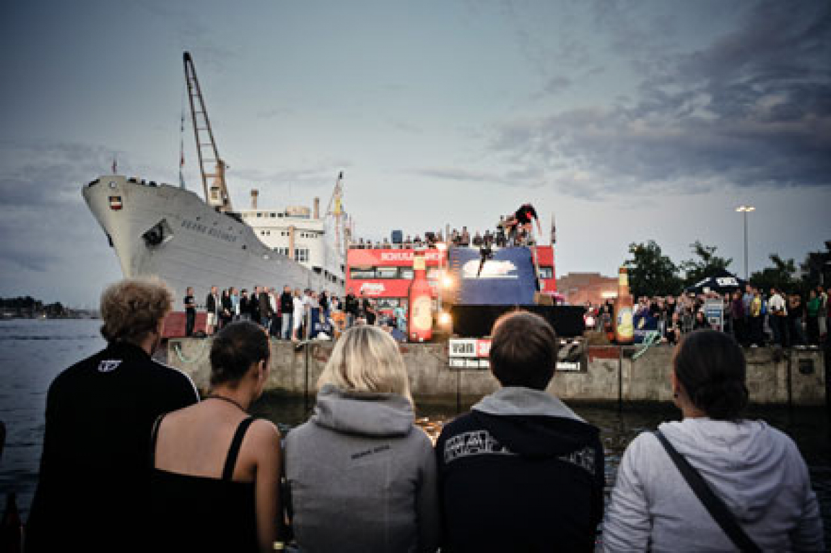 Praktikumsplatz - Supremesurf