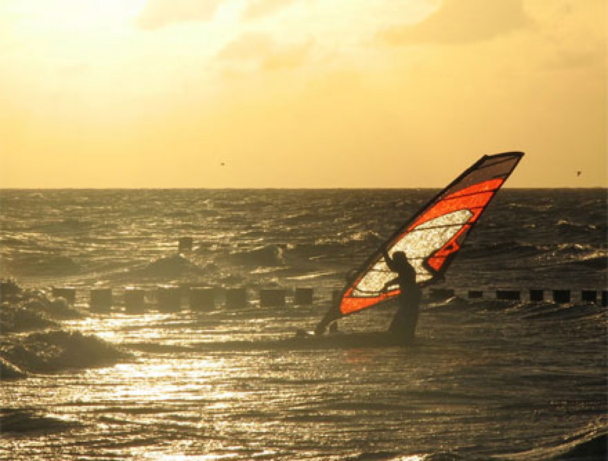 Saison Eröffnung - Party im Surf Club Zingst