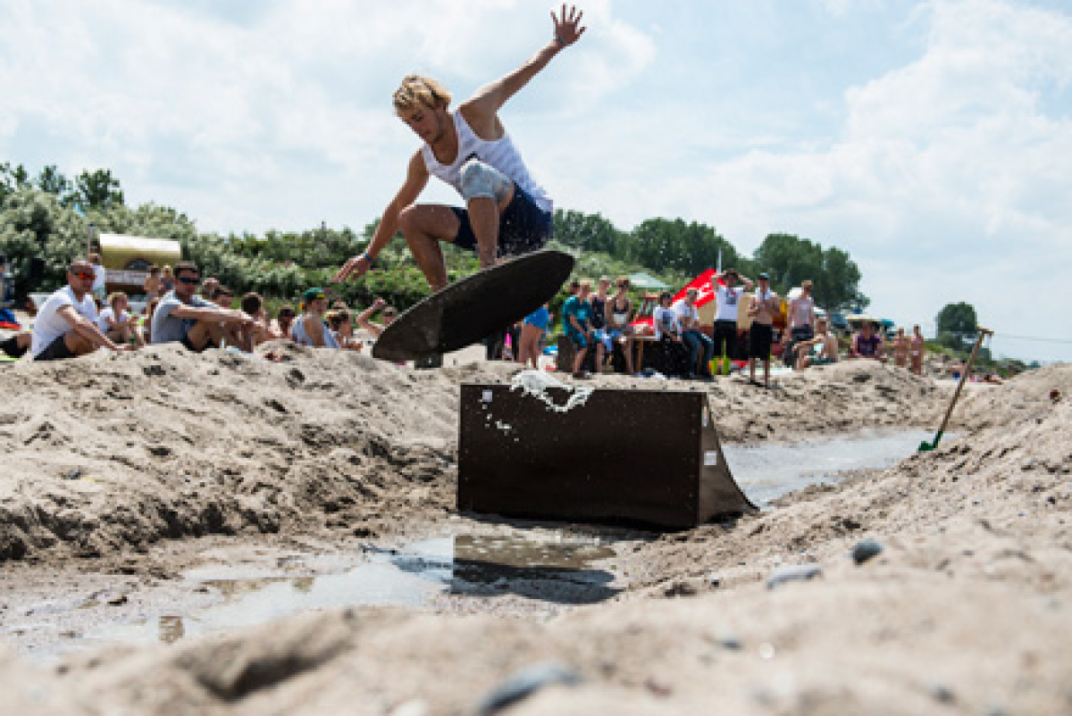 Skimboarden - am Warnemünder Strand