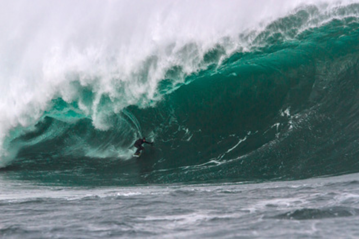 Video: Sebastian Steudtner - Big Wave Surfer