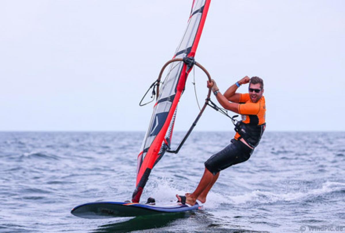 Volvo Surf Cup #4 - Vincent Langer führt