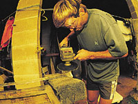 Laird in seiner Werkstatt
