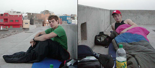 Tim und Tristan unter freiem Himmel
