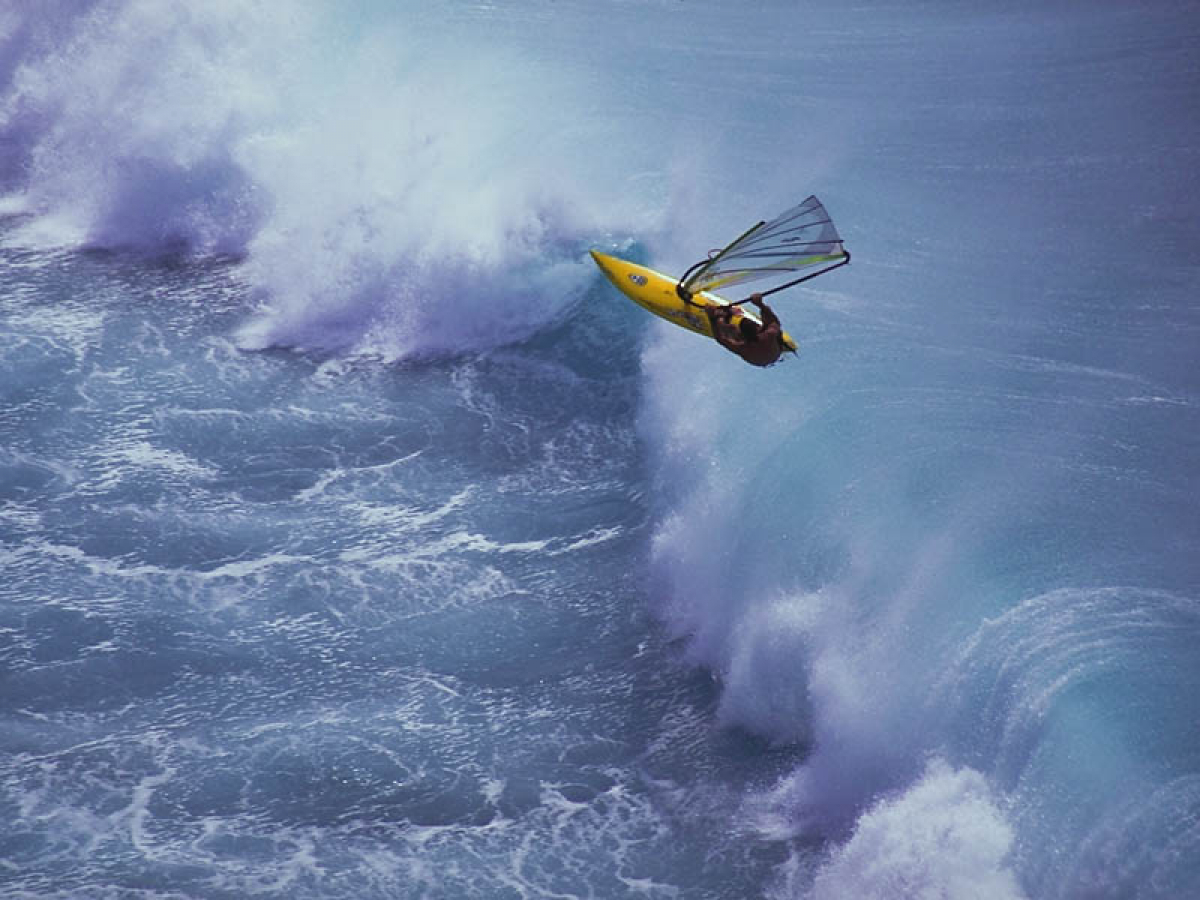 Micah Buzianis... nice Aerial at Hookipa/Maui