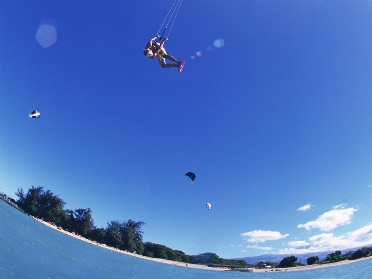 Elliot Leboe - Kiteboarding