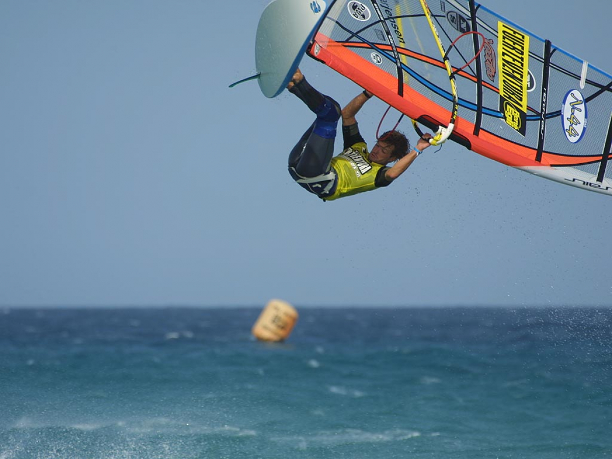 Windsurf World Cup Fuerteventura: Vidar Jensen macht den Crazy Pete.