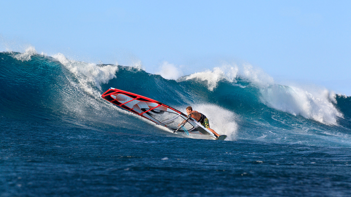 Ricardo Campello beim Bottom Turn in Hookipa